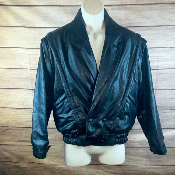 Mens size XS Italian made leather jacket with zippered removable sleeves - Picture 1 of 16